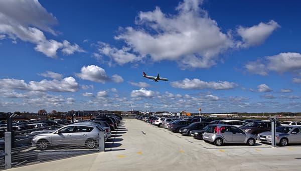 Parkeergarage van Easy Airport Parking op de luchthaven in Hamburg